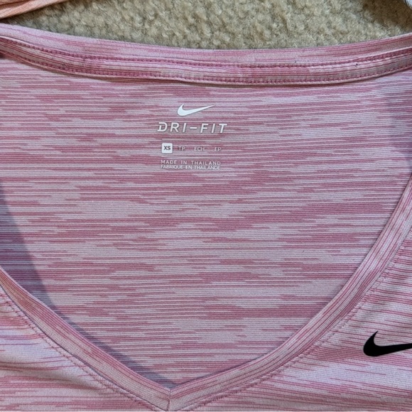 Lot of 4 Nike v-neck Dri-Fit short sleeve workout shirts size XS - Picture 3 of 5